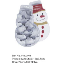 Snowman packing cookie cutter