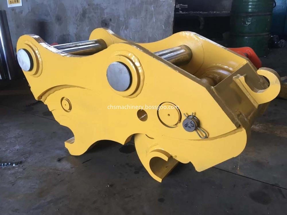 excavator attachment quick coupler