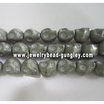 Howlite skull beads - grey