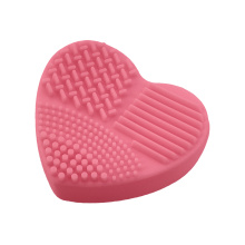 Nettoyant pour pinceaux en silicone en forme de cœur