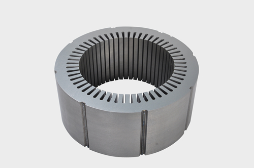 Escalator motor core