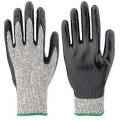 Gants enduits de nitrile lisse Résistance aux coupures Niveau 5