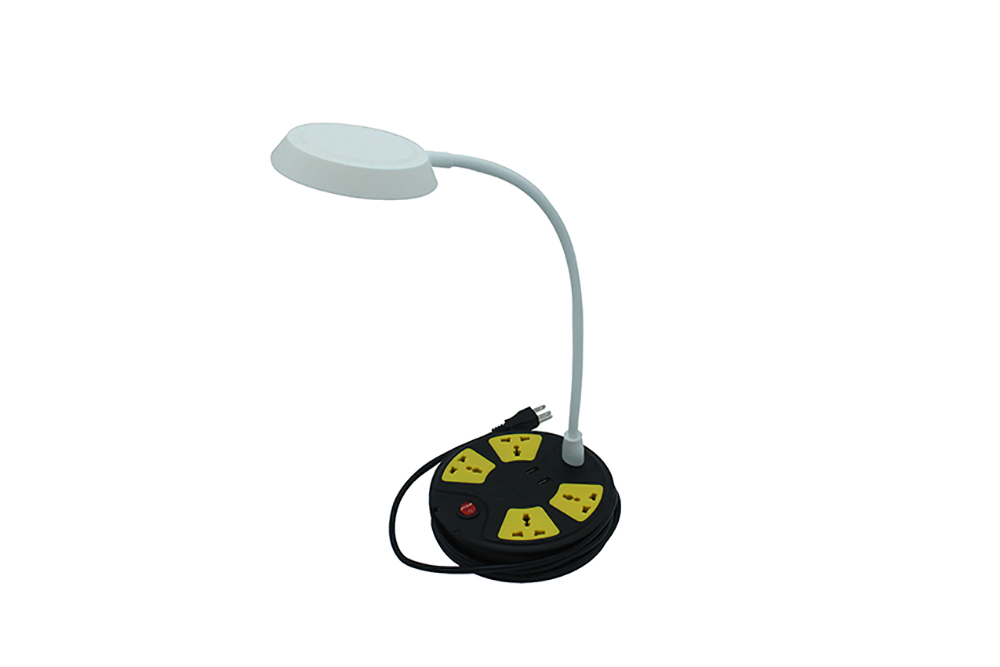 4-Outlet Universal extension cord LED Lamp