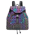 Moda personalizada Efeito Noctilucent Pu Backpack Couro Geométrico Reflexivo Luminoso Mochilas Versátil Estilo Cool Versátil Bola Feminina