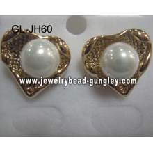 gift heart shape shell pearl earrings