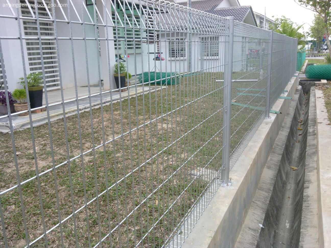 Roll Top Fencing