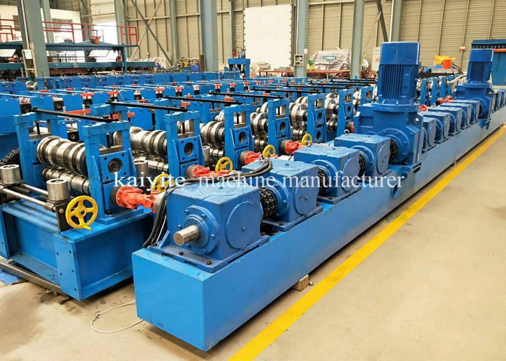 W Metal Beam Crash Barrier Machine