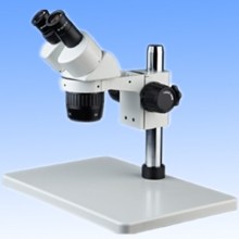 China High Quality Two-Gear Stereo Microscope (St6013-B3)