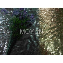 POLY MESH AVEC 3 MM + 3 MM SEQUIN EMBD 50/52 "