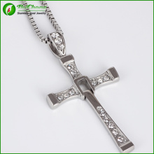 Nouveau 17 diamant cristal argent et or en acier inoxydable croisent pendentif homme