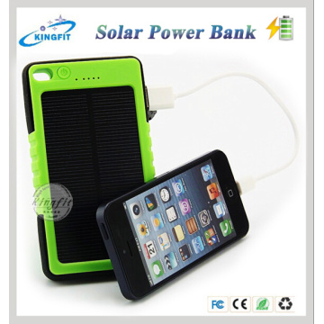 Voyage à l&#39;extérieur Téléphone portable à l&#39;éternité Chargeur solaire Power Bank 8000mAh