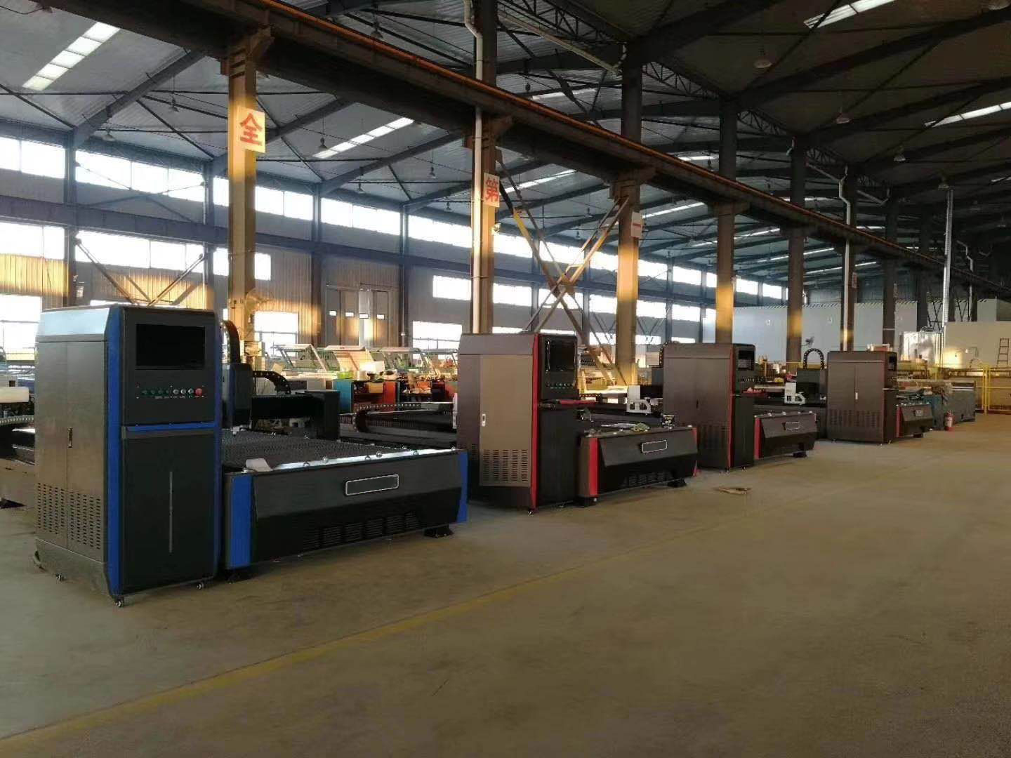 fiber laser cutting machine 