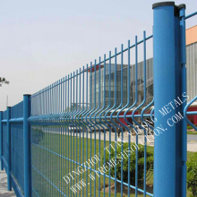 PVC/PE Coated Welded Iron Wire Mesh Fence