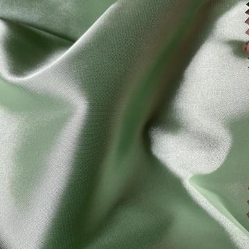 Satin de soie en polyester chaud pour robe