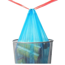 Bolsa de plástico con cordón para basura