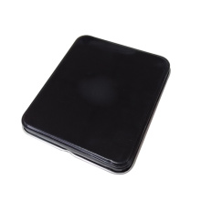 Металлическая коробка черного цвета с металлическим корпусом с шарниром