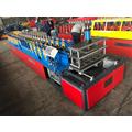 Color steel sheet single plate roll forming machine