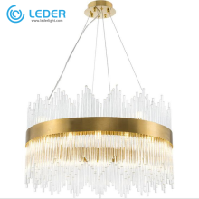 Lindos lustres de cristal com brilhantes LEDER