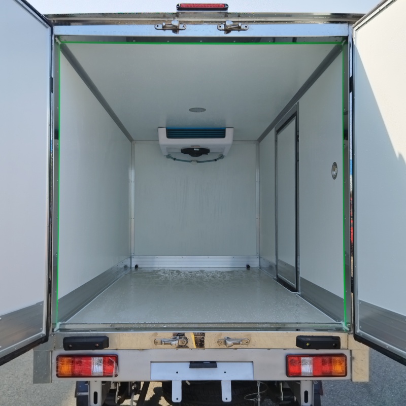 small refrigerated truck small refrigerated truck