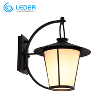 LEDER Metal Lamp With Outdoor Wall