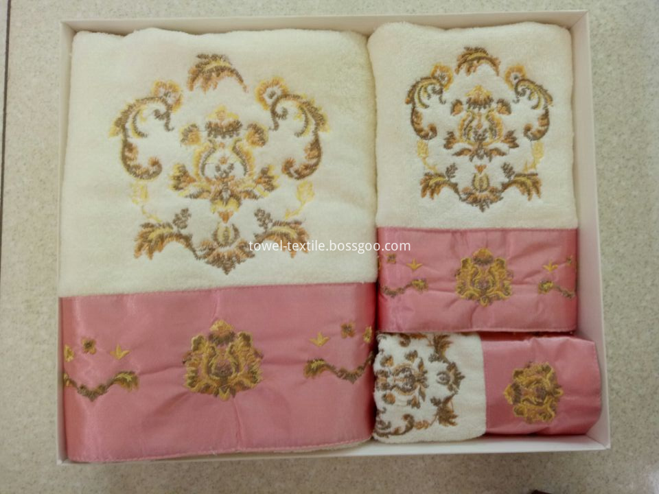 Luxurious Bath Towel Collection