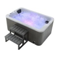 Pátio ao ar livre com banheira de hidromassagem colocando uma banheira de hidromassagem em uma banheira de spa de deck ePos Hot Hot Tub Whirlpool