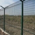 PVC coated green curved wire mesh fence