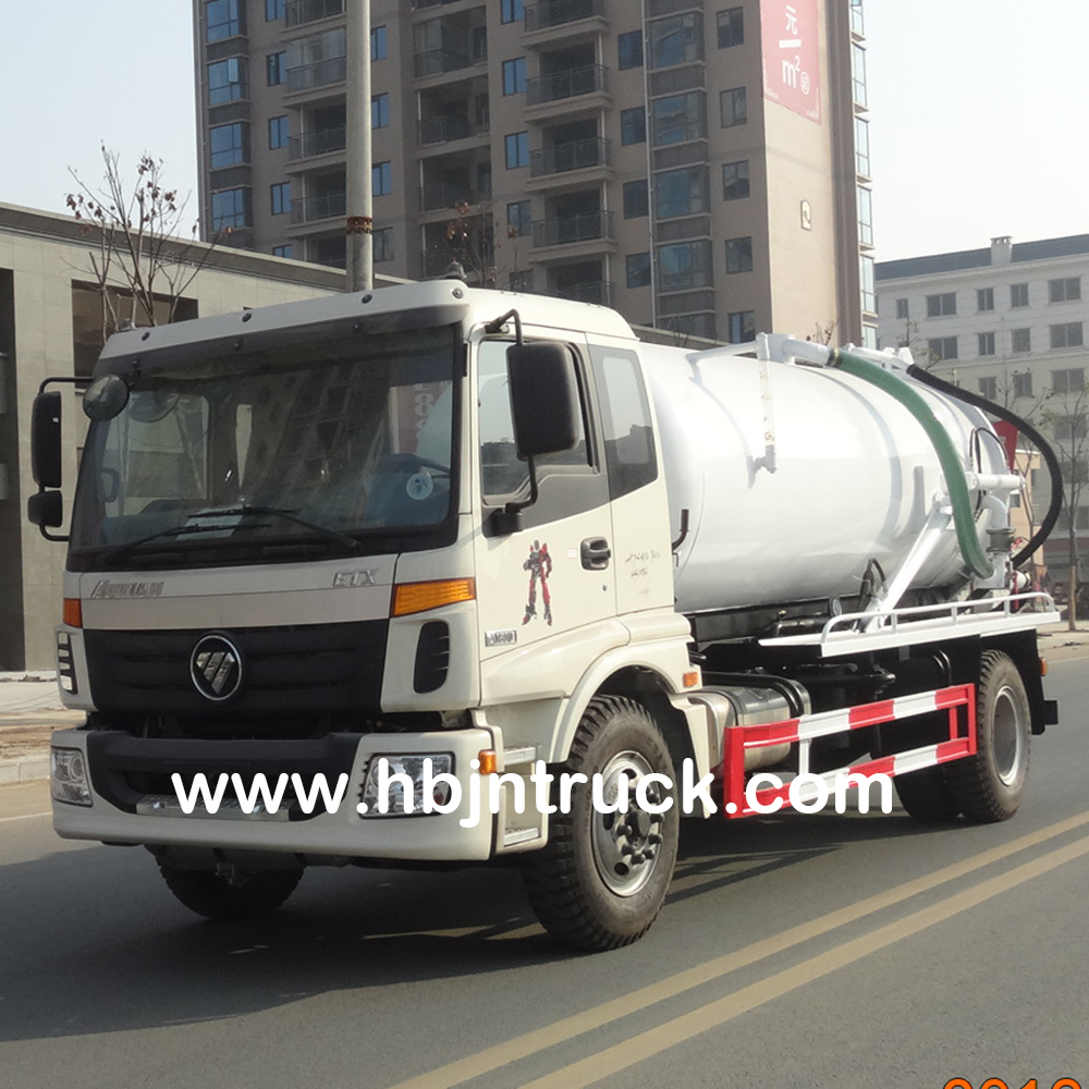 Suction Sewage Truck