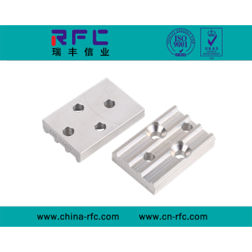 Usinage de pièces de quincaillerie CNC