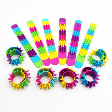 Pulseiras espetaculares no atacado Slap Bracelets Spiky Slap Band