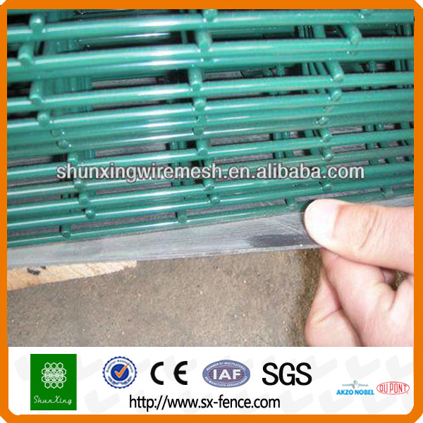 Packaging of Wire Mesh Fence -1.jpg