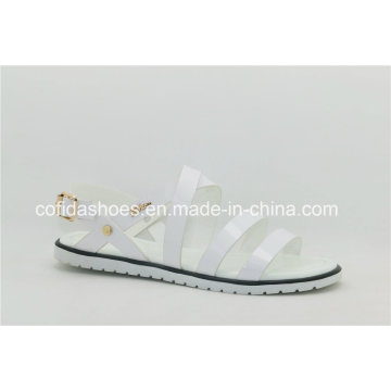 Moda sencilla plana de cuero blanco Lady Sandal