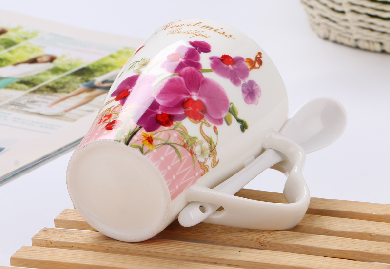 Flower Pattern Ceramic Mug