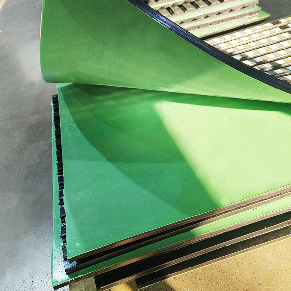 Rubber sheet with CN layer Rubber sheet with CN layer