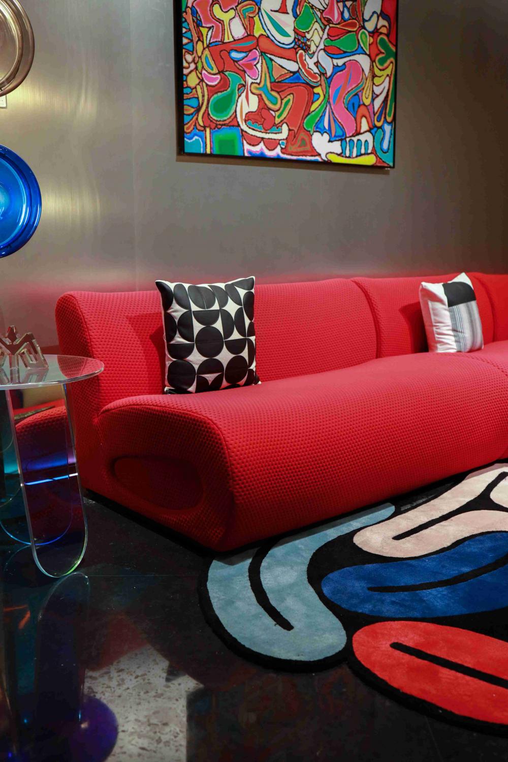 Stylish Red Lounge Sofa Stylish Red Lounge Sofa