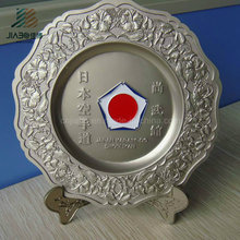 Personalice el 21cm Japón Karate Logo Katana Metal Souvenir Plate con la caja de regalo