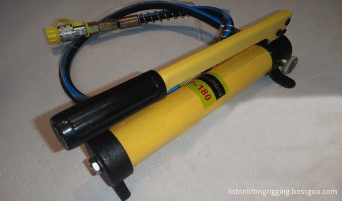 Oil hydraulic pump cylinder