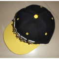 Handgemachte Buchstaben niet Spike Studed Mode Punk Hiphop Snapback flache Spitze Kappe