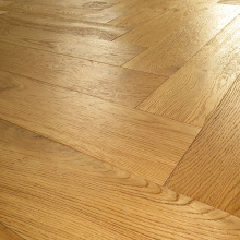 Plancher en bois de chevrons à conception nouvelle conçue