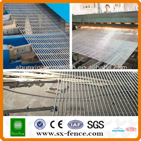 Producing of 358 security fence.jpg