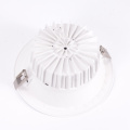 IP40 Dimmable Ugr &lt;19 3/4/6/8 Pouces COB Downlight LED Lampe d&#39;aluminium moulé sous pression