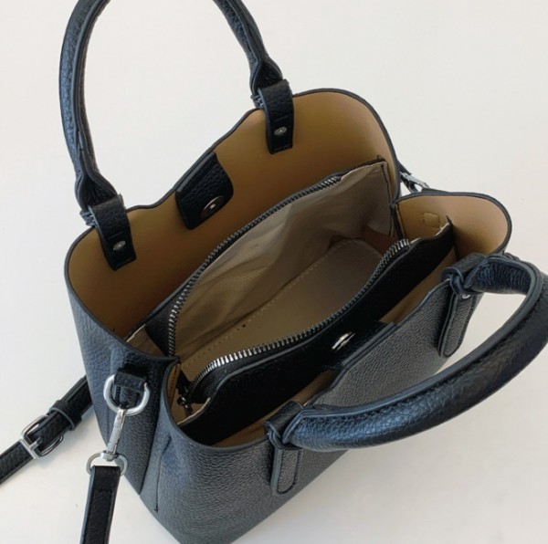 2025 new casual and lightweight crossbody bag 2025 new casual and lightweight crossbody bag