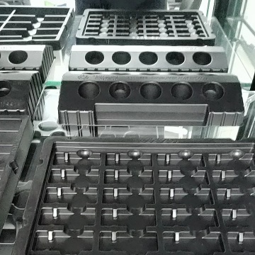 disposable electronic tray integrated circuit packaging