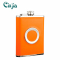 Flasque multifonctionnel en cuir orange avec une tasse portable