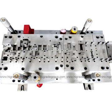 Estampación de troquel progresivo para piezas metálicas
