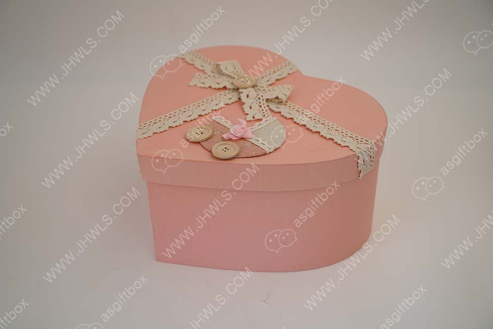 Heart gift box