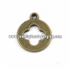 Round shape alloy pendant necklace