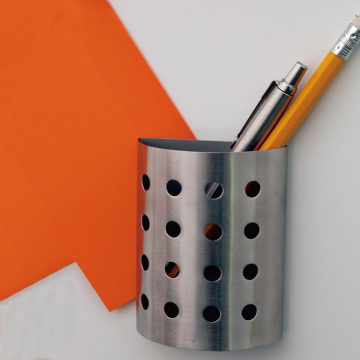 pencil pot with magnet