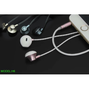 top rated earbuds with best microphone