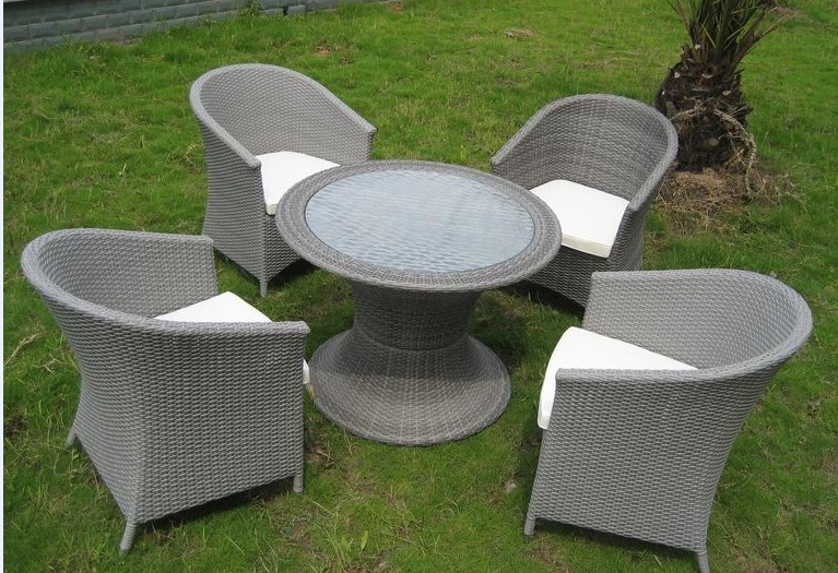 Outdoor Aluminium Round Dining Table And Chairs